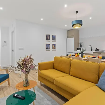 Gogh, Confort Y Diseno En El Centro De Хіхон