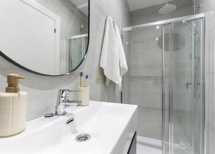 Gogh, Confort Y Diseno En El Centro De Хіхон