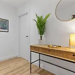 Gogh, Confort Y Diseno En El Centro De Gijon