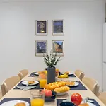 Gogh, Confort Y Diseno En El Centro De Apartment