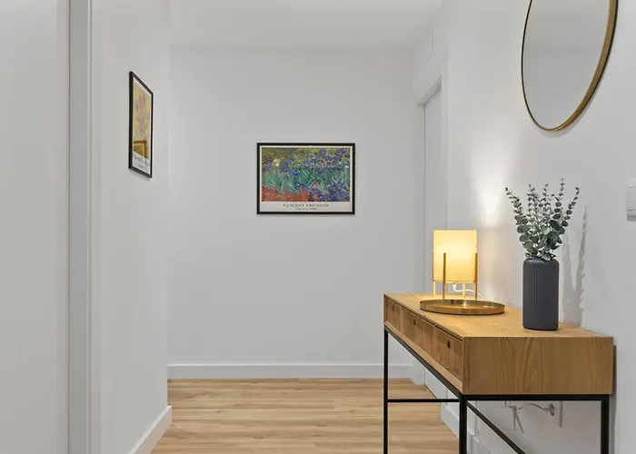 Gogh, Confort Y Diseno En El Centro De *